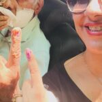 Priya Prince Instagram - Voting is our right and here we our family never missed to cast our vote and ya my daughter casted her FIRST VOTE✌🏻☺️ .. .. #vote