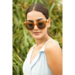 Priyanka Purohit Instagram – my ten second make up routine –> SUNGLASSES 😉
.
.
.
.
Sunglass : @johnjacobseyewear
📸 : @capturekiyakya_