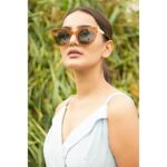 Priyanka Purohit Instagram – my ten second make up routine –> SUNGLASSES 😉
.
.
.
.
Sunglass : @johnjacobseyewear
📸 : @capturekiyakya_