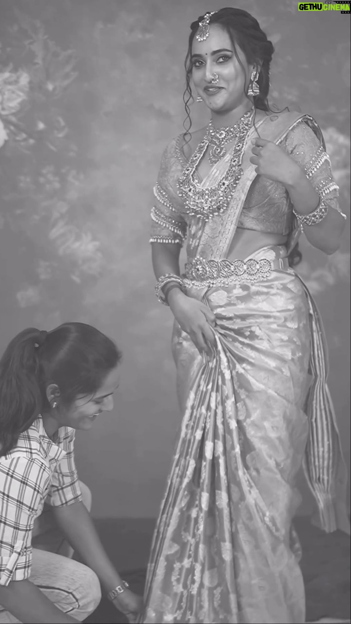 Priyanka Shivanna Instagram - 🌸🌸 . . #reelsviral #photoshoot #happylife