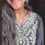 Priyanka Shivanna Instagram – 🖤
.
.
@officialjoshapp
@joshapp.kannada
#JoshMeinAaja

#blacklove #instadaily #trendingreels #viral #happyme #nomakeuplook #nofilter