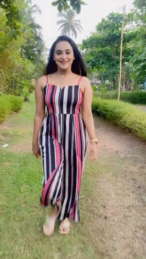 Priyanka Shivanna Instagram - 🤗
.
.
#trendingreels #mangalore #shootlife #fun #priyankashivannna