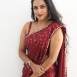 Priyanka Shivanna Instagram – Happy weekend ♥️
.
.
Jewellery @sriganeshselectionsblr 

#starsuvarna #chandini #promoshoot #shootlife
