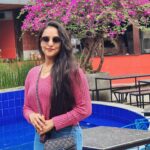 Priyanka Shivanna Instagram – Love the life you live. …
.
.
#peaceofmind #happiness #weekendvibes #bramabrews #chill