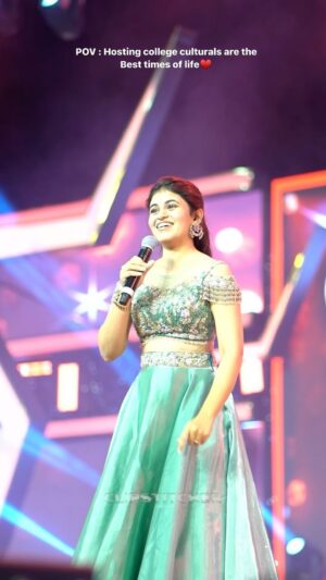 Pujitha Devaraj Instagram - Brings back our college memories🥹📝♥️

Hosting for DSU’s Nakshatra 2024 once again after 2018 makes it more special💯
Thank you @dhanalakshmi_srinivasan_group ♥️

Shot by @ayan_photos 
Edit @clipstitcher_ak 
Outfit @nirali_design_house 
Appreciation to @vj_faazilhani_ for all the efforts✨
#vijaydevarakonda #poojahegde #dsu #collegeculturals 
[college culturals, hosting , college memories, happy times ]