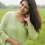 Pujitha Devaraj Instagram - That’s the feeling when you at last find authentic chikankari kurtis online @pakke_dhaage ✨ Shot by @the_buddhagirl 🫶🏻 Hair @tejusmakeover ✨ #chikankari #original #pujithadevaraju #goinggreen