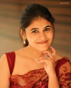 Pujitha Devaraj Instagram - ✨

Saree @varshamaran_official 
Shot by @gett_o_ 
Earings @made_for_hers 
Hair @meghna_makeoverartistry 

#redsaree #simple #instafashion #designersaree #smiles #eyesonyou #blousedesigns #sareedesigns #blousefashion