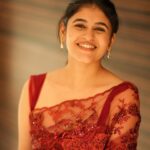 Pujitha Devaraj Instagram - ✨ Saree @varshamaran_official Shot by @gett_o_ Earings @made_for_hers Hair @meghna_makeoverartistry #redsaree #simple #instafashion #designersaree #smiles #eyesonyou #blousedesigns #sareedesigns #blousefashion