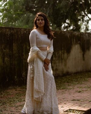 Pujitha Devaraj Instagram - Starting 2024 with serenity✨

also with my forever fav @madras_ponnu 💌

Outfit @shades_of_vp 
Hair @meghna_makeoverartistry 

#white #2024 #newyearsfirstpost #pujithadevaraju