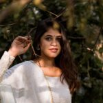 Pujitha Devaraj Instagram - Starting 2024 with serenity✨ also with my forever fav @madras_ponnu 💌 Outfit @shades_of_vp Hair @meghna_makeoverartistry #white #2024 #newyearsfirstpost #pujithadevaraju