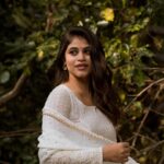 Pujitha Devaraj Instagram - Starting 2024 with serenity✨ also with my forever fav @madras_ponnu 💌 Outfit @shades_of_vp Hair @meghna_makeoverartistry #white #2024 #newyearsfirstpost #pujithadevaraju