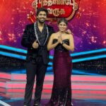 Pujitha Devaraj Instagram - We hosted the first show of 2023 together, and my last show of 2023 was also with you. It has been a crazy ride. We hosted so many shows together in 2023, had our own ups and downs, and many arguments too 😂. But still, it’s been amazing to work with you, @pujitha_devaraju . Now, again, we hosted the 2024 New Year show together, welcoming the new year and many great shows. Looking forward to this year; let’s continue to fight and have each other’s backs too. So yeah, we are coming to see you all on New Year with the show “Puthande Varuga” on 1st of January 2024 at 8 am, only on @suntv . Cheers! 🌟♥️💯✨ Styling : @varshonit #NewYear2024 #newyear #aswathchandrasekar #vjaswath #pujithadevaraju #suntv