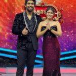 Pujitha Devaraj Instagram - We hosted the first show of 2023 together, and my last show of 2023 was also with you. It has been a crazy ride. We hosted so many shows together in 2023, had our own ups and downs, and many arguments too 😂. But still, it’s been amazing to work with you, @pujitha_devaraju . Now, again, we hosted the 2024 New Year show together, welcoming the new year and many great shows. Looking forward to this year; let’s continue to fight and have each other’s backs too. So yeah, we are coming to see you all on New Year with the show “Puthande Varuga” on 1st of January 2024 at 8 am, only on @suntv . Cheers! 🌟♥️💯✨ Styling : @varshonit #NewYear2024 #newyear #aswathchandrasekar #vjaswath #pujithadevaraju #suntv