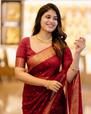 Pujitha Devaraj Instagram - That feminine urge to wear saree✨

Saree&Blouse @_fabern 
Shot by @qboidweddings 
Hair @bridescorner_artistry 
Neckpiece @bhima_nagercoil 

#sareelove #simple #pujithadevaraju