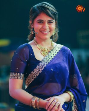 Pujitha Devaraj Instagram - Neela Nilave 🫰💙

#SunTV #Pujitha #SunDigital