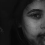 Pujitha Devaraj Instagram - மாலை பொழுதின் மயக்கம் சொல்வதென்ன ! @pujitha_devaraju 🖤. #Sony #35mm #language #blackandwhite #portrait #chennai