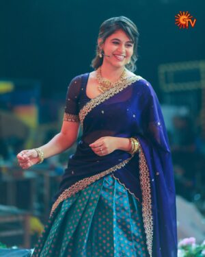 Pujitha Devaraj Instagram - Neela Nilave 🫰💙

#SunTV #Pujitha #SunDigital