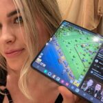 QTCinderella Instagram - You’re telling me I can now multitask while gaming?! The world isn’t ready 😈 Big shoutout to @googleplay and @android for hosting the Split-Screen @clashofclans tournament on the Samsung #galaxyzfold5 ! #sponsored Don’t miss the finale tomorrow with @disguisedtoast and @itshafu !