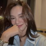 Quỳnh Lương Instagram - Đang ước mình xinh gái mà soi gương xong thấy phí mất 1 điều ước luôn 😒😒😒 366d