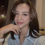 Quỳnh Lương Instagram - Đang ước mình xinh gái mà soi gương xong thấy phí mất 1 điều ước luôn 😒😒😒 366d