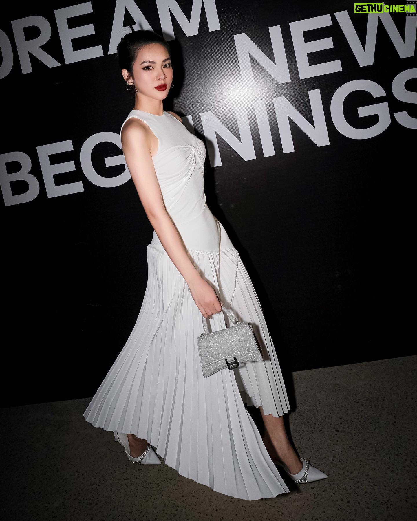Quỳnh Lương Instagram - last night x @ellevietnam , @cdam.official @chatsbycdam