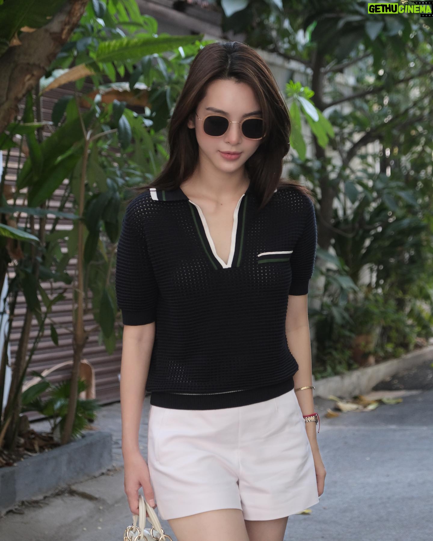 Quỳnh Lương Instagram - Không dùng bút hai màu mực, vì trong lòng một mực thích anh 😌