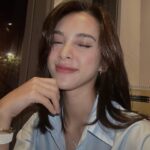 Quỳnh Lương Instagram - Đang ước mình xinh gái mà soi gương xong thấy phí mất 1 điều ước luôn 😒😒😒 366d