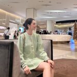 Quỳnh Lương Instagram - Em mặc đẹp rồi, anh đừng mặc em 🥰🥰