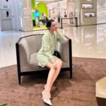 Quỳnh Lương Instagram - Em mặc đẹp rồi, anh đừng mặc em 🥰🥰