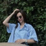 Quỳnh Lương Instagram - Tưởng là mùa hạ, ai ngờ là mùa mưa. Tưởng là dạ thưa, ai ngờ rất bướng 😒😒 #quynhluong #cokii #xamxi