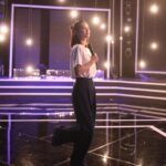 Quỳnh Lương Instagram – Tập hum nay mình hát đỡ dở hơn rồi, mọi người nhớ nghe mình hát nhé 🥰🥰🥰