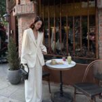 Quỳnh Lương Instagram - Em không tin tình yêu từ cái nhìn đầu tiên đâu, nên chắc chắn em phải gặp anh nhiều lần nữa 🥰🥰 @melanie.officialvn