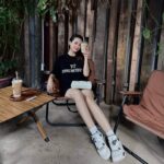 Quỳnh Lương Instagram - Everything will come to you at the right time, be patient. Let it all go and see what stays ....