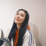 Queen Wei Instagram - 今天當一個沒有瀏海的人。 - 當我開始夾髮夾的時候就代表瀏海長了。 （yup這是廢話） - IG的本名終於恢復了， 謝天謝地更要感謝所有幫忙的人。 瑪栗沒有消失， 瑪栗在你心裡， 也可以不用記得啦， 這樣我還可以繼續用這個化名走跳江湖。 ／ #感恩的昀 #昀心大悅