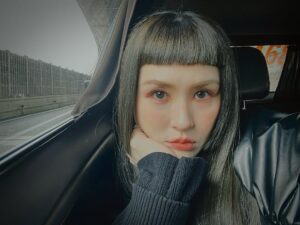 Queen Wei Instagram - 我的心啊我的心～～～ 🤭😪🥳

／

#林先林太 #一起出門工作 #我是魏如昀
