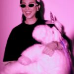 Queen Wei Instagram - Me and my unicorn. - 🦄🩷🎀⭐️ - 曾經好幾次夢到獨角獸這樣的生物無所不在的出現在我身邊，總是想像著在我肉眼無法看見的維度，他存在。 他可能真的在。 ／ 📷 @tzuyin1006 #gentlemonster #jenniexgentlemonster #🕶️ #🦄