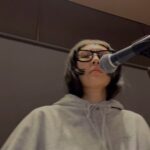 Queen Wei Instagram - 練團的時候問了一下大家是I人還是E人，巧合得像刻意安排一樣，幾乎都是I人。 這一群內向的人，我們12月23日要一起回花蓮富里演出，陪你們過聖誕劫前夕的前夕。 #christmaseveseve #富里稻草藝術節