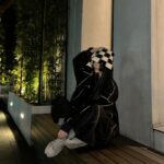 Queen Wei Instagram - 四連。 - 連你的份一起快樂。 - 在某些身分有時候確實是必須要有一點殘忍的， 但還是要記得回到真實的自己， 做回那個溫柔的人。 ／ #weekend #bethetrueyou