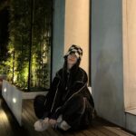 Queen Wei Instagram - 四連。 - 連你的份一起快樂。 - 在某些身分有時候確實是必須要有一點殘忍的， 但還是要記得回到真實的自己， 做回那個溫柔的人。 ／ #weekend #bethetrueyou