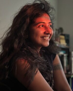 RJ Ananthi Instagram - You’ve not really met me until I’ve got you annoyed!
How lucky are my friends 😉🐒