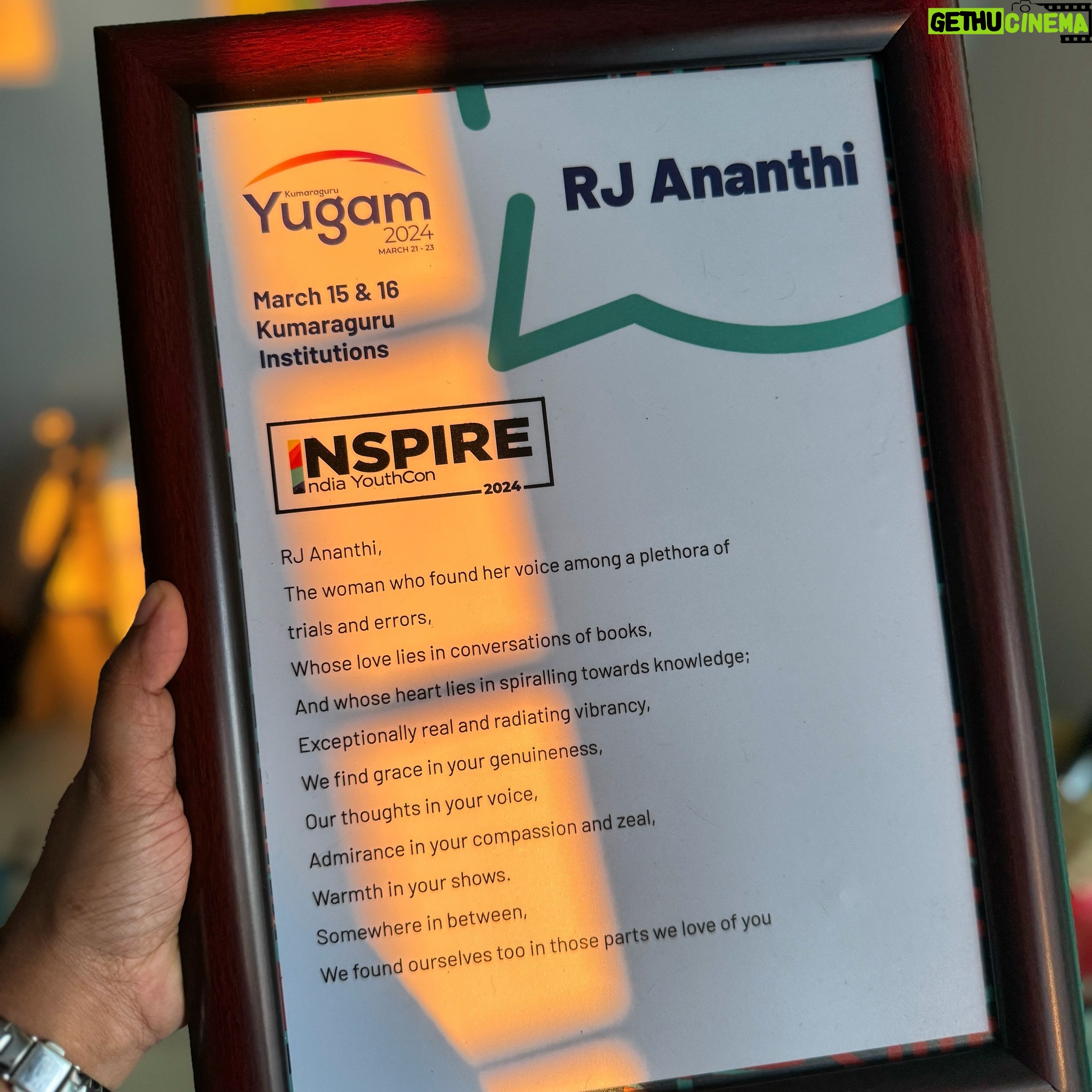 RJ Ananthi Instagram - I don’t mind falling for words if they are woven together by love <3 Thank you @kumaraguru_yugam for hosting an event to focus on #mentalhealth Felt loved by the students & was in awe at their quest for knowledge about the complexity of human emotions. You guys were an amazing audience. It was truly special to share the stage with mental health experts & other inspiring speakers. #mentalhealthmatters