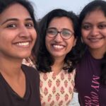 RJ Ananthi Instagram - Sun, Moon & People ❤️ வாழ்க்கையை பிடிக்கிறதே 🥳