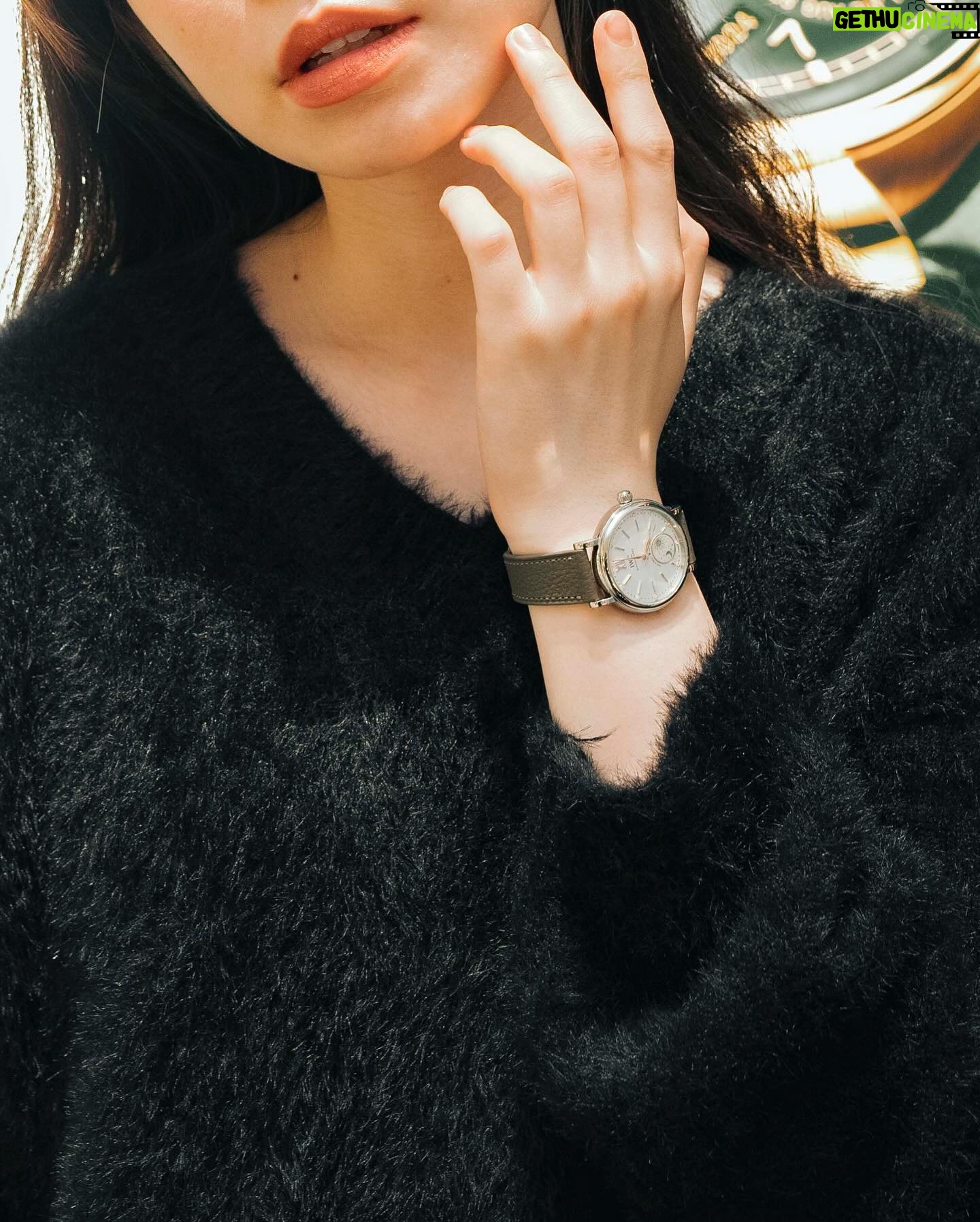 RUKO Instagram - @timevallee @timevallee_azabudai スイスのラグジュアリーウォッチ&ジュエリーブランドが揃うデスティネーションストア 〝 TimeVallée 〟が、4月26日に日本初のブティックを麻布台ヒルズにオープン🩷 TimeVallée Azabudai Hillsは11ものブランドが揃った広い店内 ゆったりとお買い物できそう😫 #timevallee #タイムヴァレー #timevallee_azabudai #PR #baumemercier #chopard #iwc #jaegerlecoultre #ジャガールクルト #zenithwatches