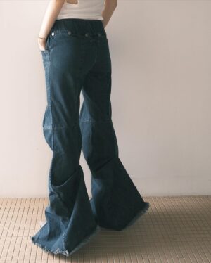 RUKO Instagram - 👖　@ej_sheyang 
💎　@atelier.samac 

素敵なブランドに出会った時
わくわくする

可愛いものを身につけておしゃれしてる時が1番好き

#るうこ私服