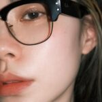 RUKO Instagram - @rayban Wayfarerのメガネを作りました👓 ずっと黒縁のメガネが欲しくて… ちなみに私はものすごく目が悪いので これをつけると目が小さくなります とても💦 サングラスは メガクラブマスター 通常のクラブマスターより縁が太めになってるの♣️ レンズはトランジションズ 室内ではクリア あらゆるライトに適応して色が変わるの 私はグレーをチョイス👀🩶 #rayban #raybansunglasses