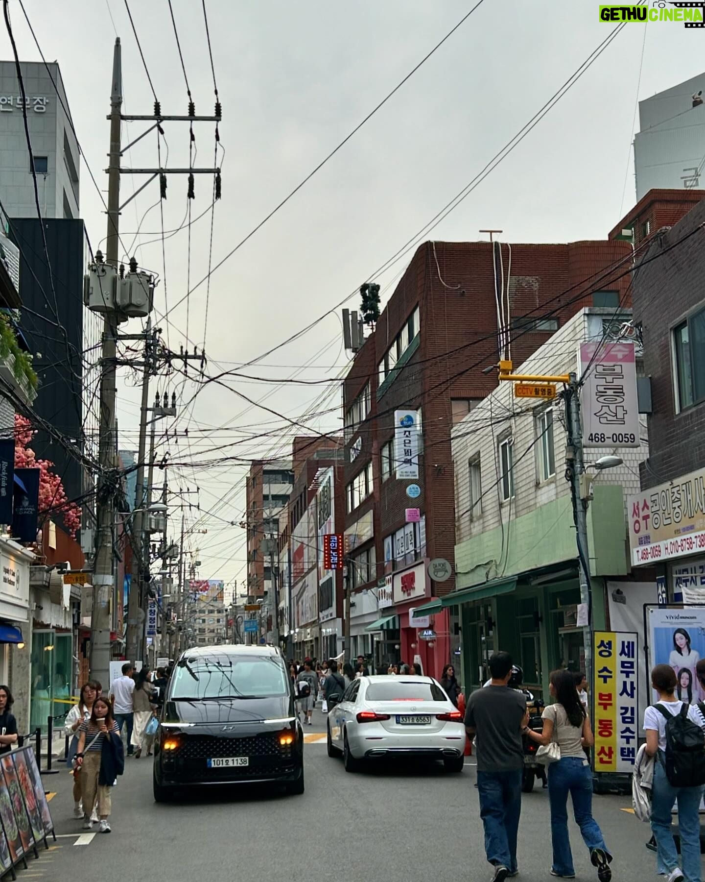 Rachael Evren Instagram - Korea, you are beautiful π«ΆπΌπ°π· @netflixanz