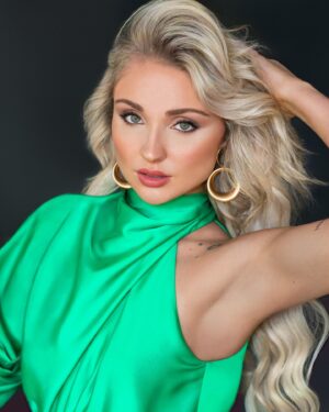 Rachael Evren Instagram - My offical headshot for @missworldaustralia by the amazing @alexisturnerphotography 👑🥹. With only 2.5 weeks until the National final, im feeling NERVOUS, excited and all of the above. I set a goal this year to take part in experiences that challenged me - because as we all know, great things never come from comfort zones. So I’m trusting in the universe and it’s plans 🫶🏼. @deborahmillerpqa #MissWorld #MissWorldAustralia