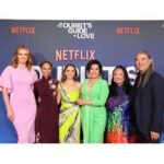 Rachael Leigh Cook Instagram - What an incredible night! It was difficult at many points to believe this day would come. Thank you to everyone who turned out to support the movie!! #atouristsguidetolove is on @netflixfilm April 21st! 💄 @makeupartistmichael 💇‍♀️ @blondiewoodbeauty Dress: @marialuciahohan24 Earrings: @anabelachan Ring & Bracelet: @kallatijewelry Fashion Stylist: Amy Lu