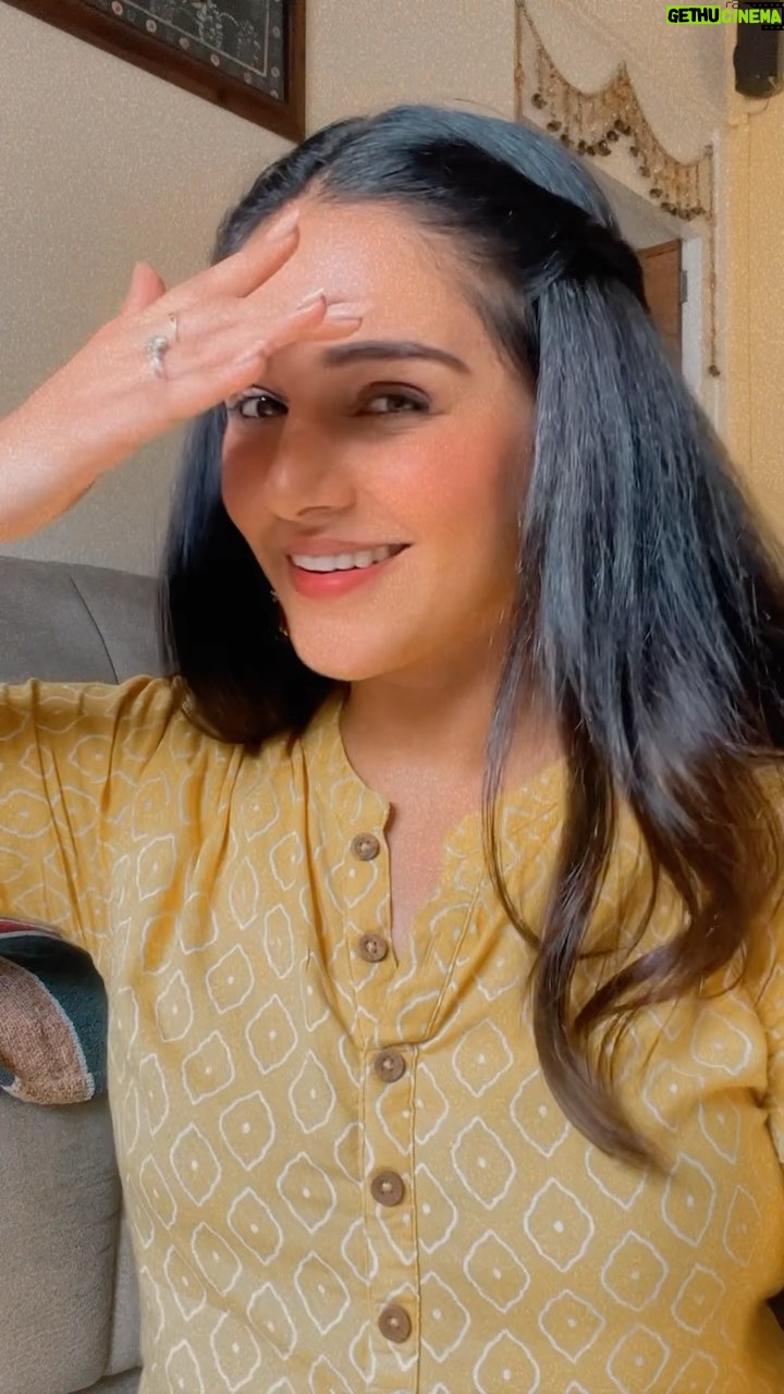 Rachana Mistry - 102.4K Likes - Just me explaining his mood swings ❤️🖤
.
😋
.
#BLESSED🙏🏻🧿