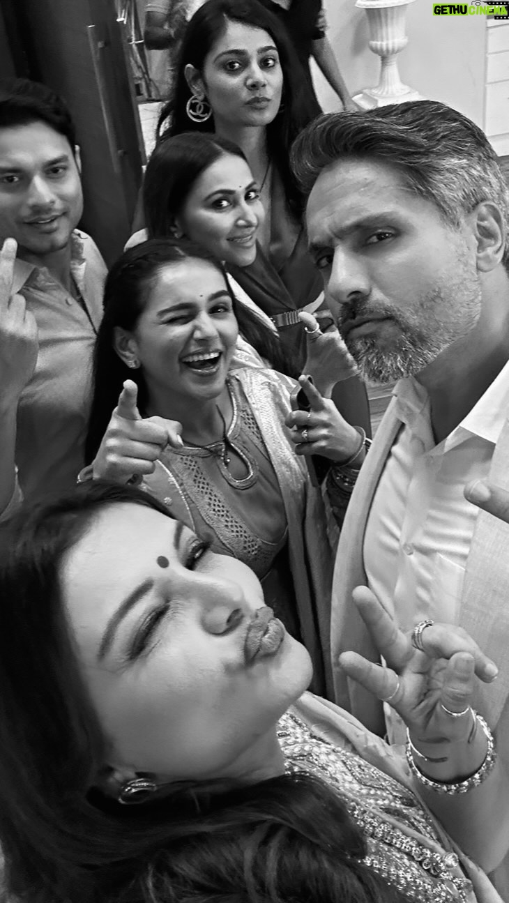 Rachana Mistry - 9.4K Likes - Everyone appears normal until you learn more about them.
.
#swag #attitude #trendingreels #reelsvideo #fun #enjoy #style #❤️ #family #bond #naumrakiseemaho .